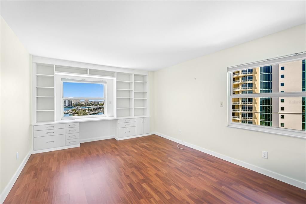 En Venta: $995,000 (2 camas, 2 baños, 1829 Pies cuadrados)