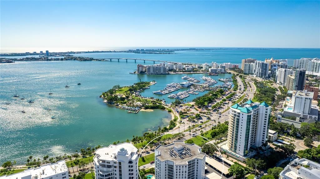 En Venta: $995,000 (2 camas, 2 baños, 1829 Pies cuadrados)