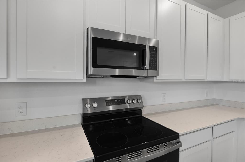 For Sale: $349,950 (4 beds, 3 baths, 2670 Square Feet)