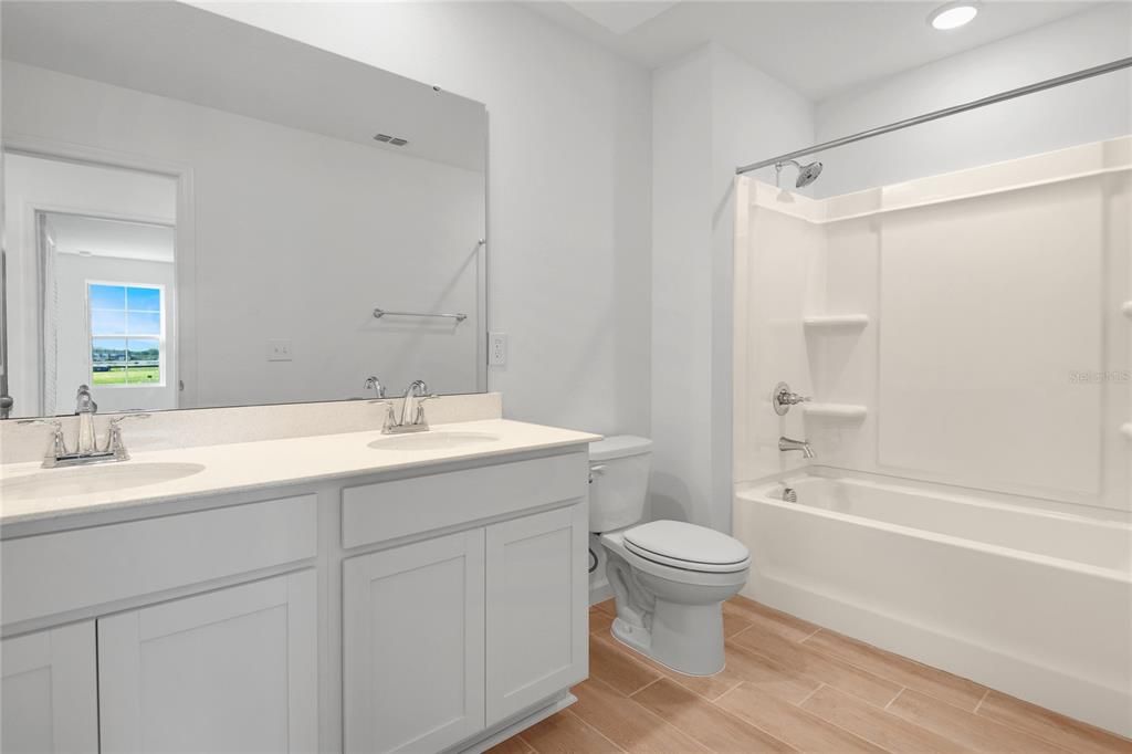 For Sale: $349,950 (4 beds, 3 baths, 2670 Square Feet)