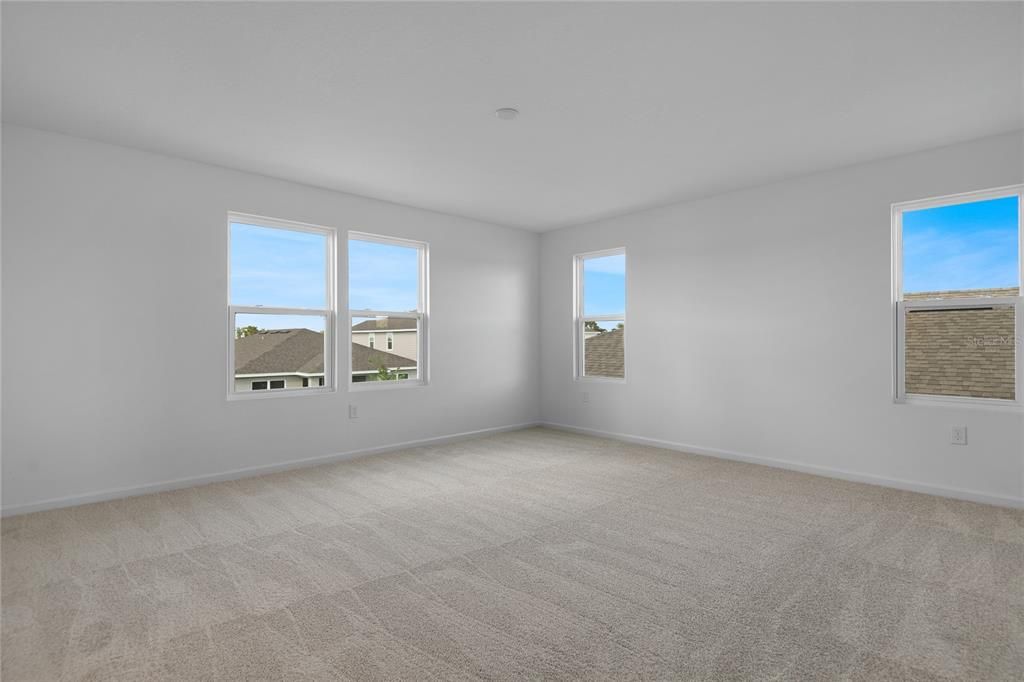 For Sale: $349,950 (4 beds, 3 baths, 2670 Square Feet)