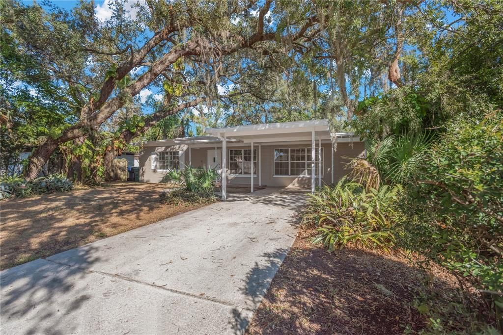 For Sale: $305,000 (2 beds, 1 baths, 1100 Square Feet)