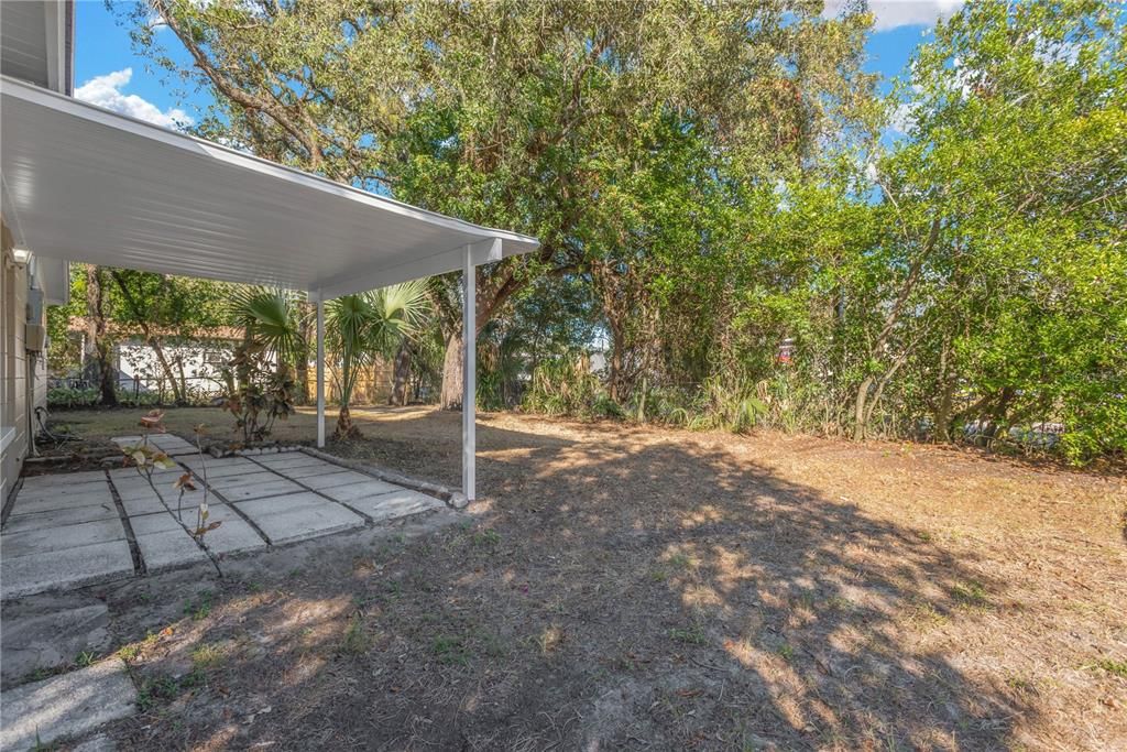 For Sale: $305,000 (2 beds, 1 baths, 1100 Square Feet)