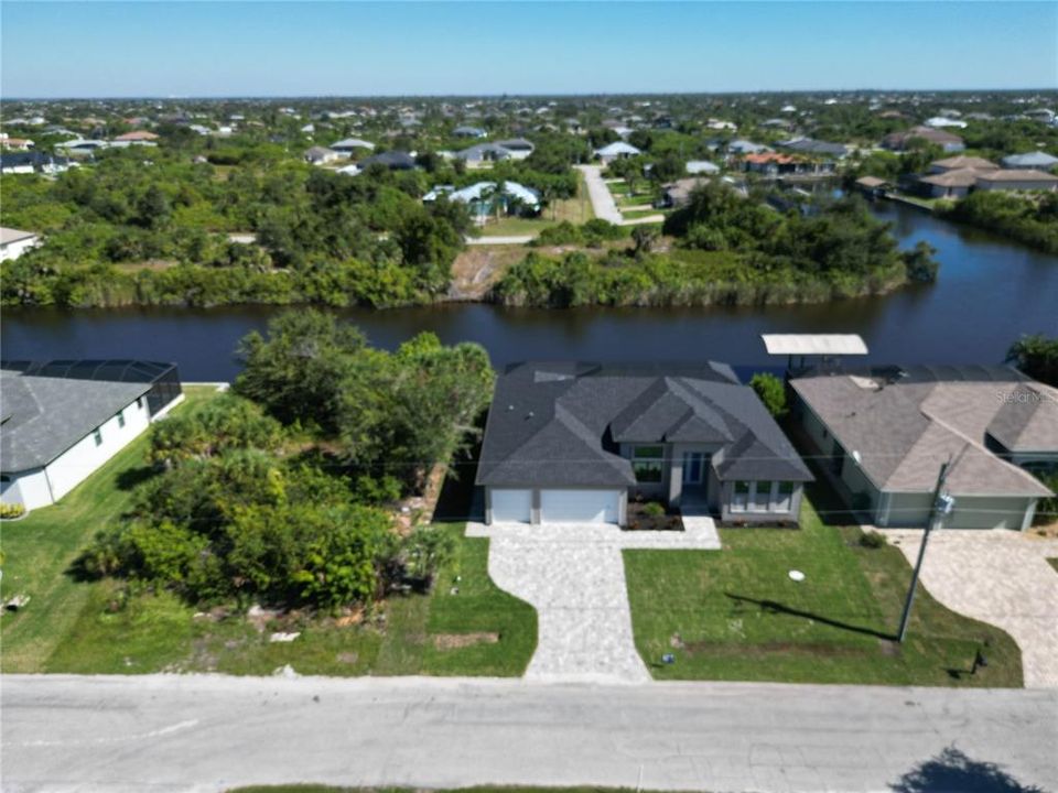 Activo con contrato: $719,900 (3 camas, 2 baños, 2116 Pies cuadrados)