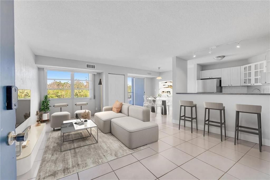 For Rent: $1,500 (1 beds, 1 baths, 708 Square Feet)