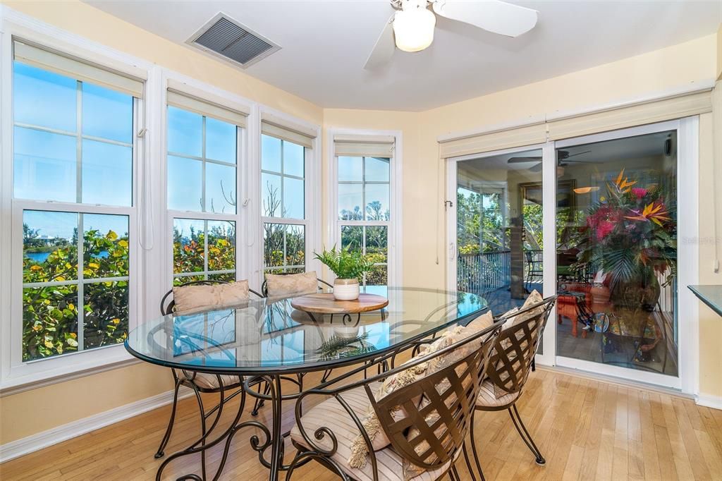 待售: $2,900,000 (3 贝兹, 3 浴室, 2914 平方英尺)