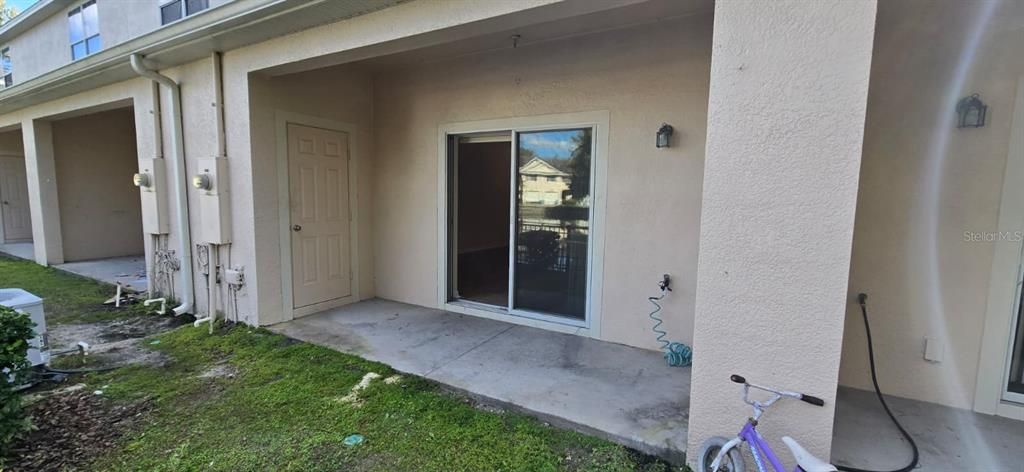 Active With Contract: $1,850 (3 beds, 2 baths, 1348 Square Feet)