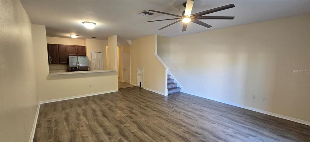 Active With Contract: $1,850 (3 beds, 2 baths, 1348 Square Feet)