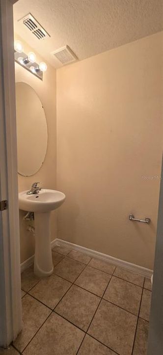 Active With Contract: $1,850 (3 beds, 2 baths, 1348 Square Feet)