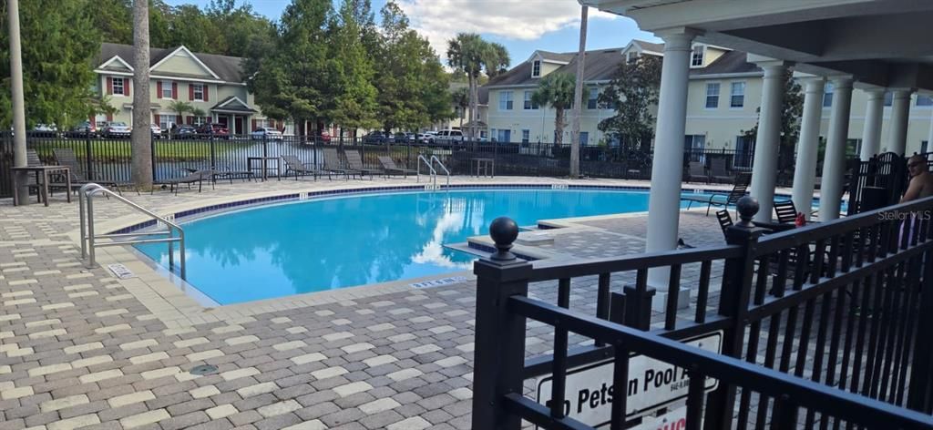 Active With Contract: $1,850 (3 beds, 2 baths, 1348 Square Feet)