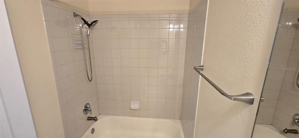 Active With Contract: $1,850 (3 beds, 2 baths, 1348 Square Feet)