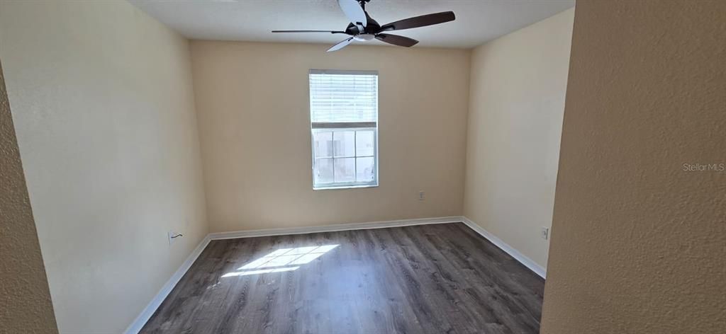 Active With Contract: $1,850 (3 beds, 2 baths, 1348 Square Feet)