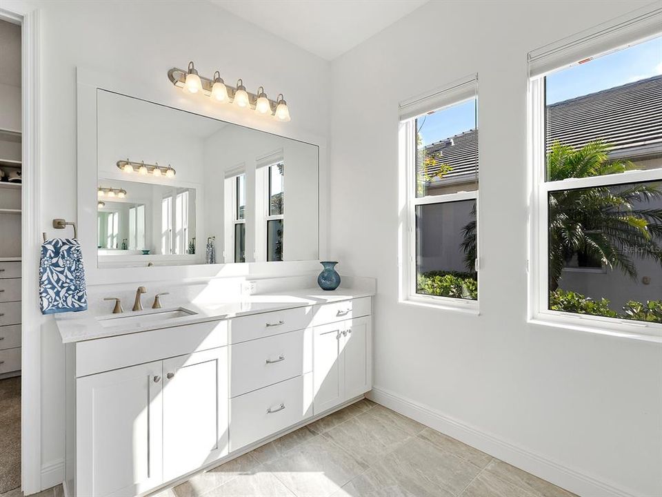 待售: $1,510,000 (3 贝兹, 2 浴室, 2870 平方英尺)