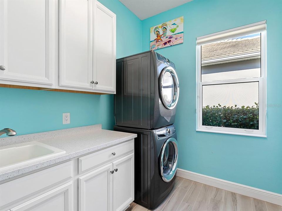 待售: $1,510,000 (3 贝兹, 2 浴室, 2870 平方英尺)