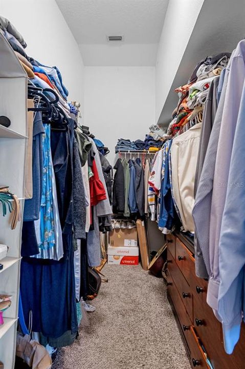 Activo con contrato: $374,900 (3 camas, 2 baños, 1465 Pies cuadrados)