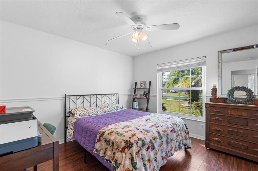 Activo con contrato: $374,900 (3 camas, 2 baños, 1465 Pies cuadrados)