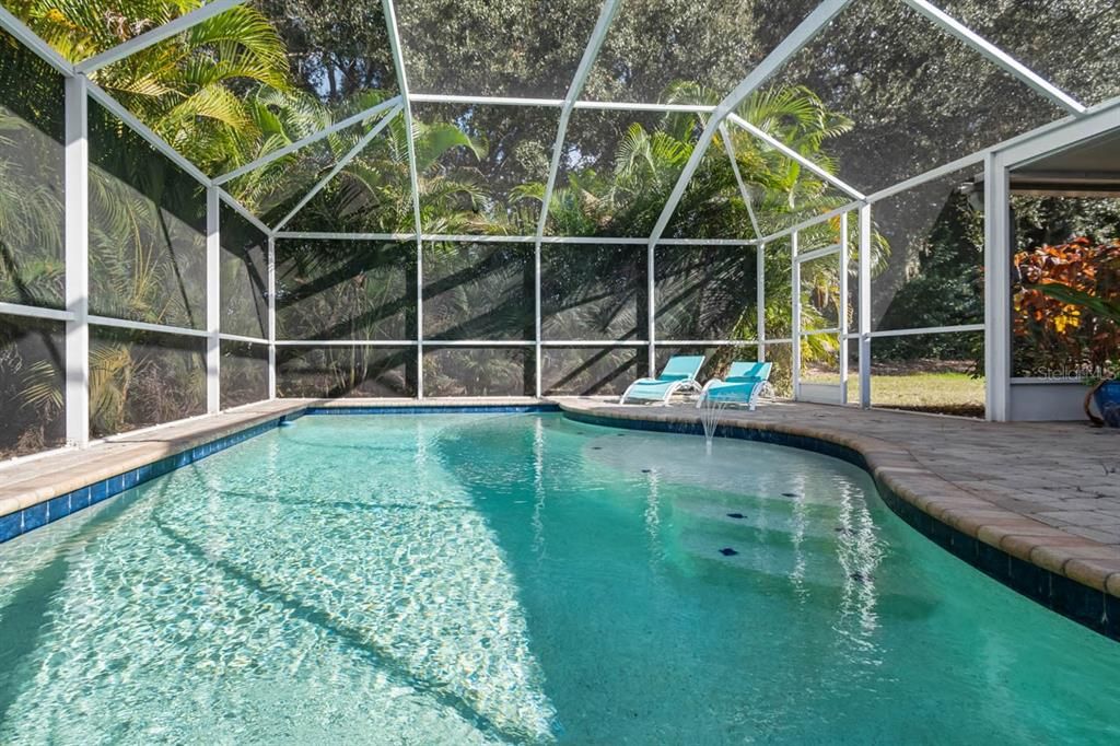 Activo con contrato: $374,900 (3 camas, 2 baños, 1465 Pies cuadrados)