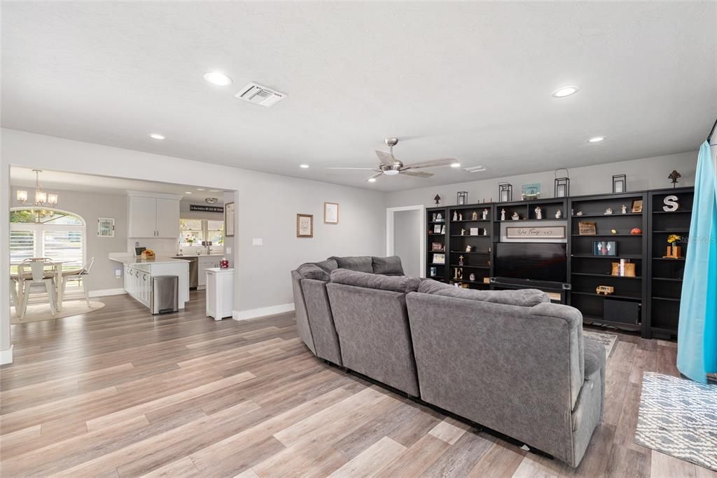 待售: $715,000 (3 贝兹, 3 浴室, 2893 平方英尺)