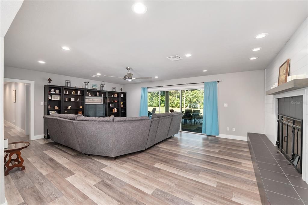 待售: $715,000 (3 贝兹, 3 浴室, 2893 平方英尺)