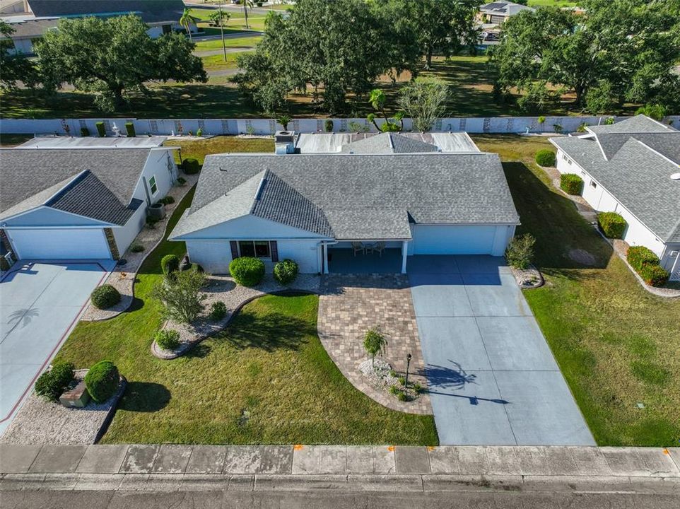 For Sale: $330,000 (2 beds, 2 baths, 1852 Square Feet)