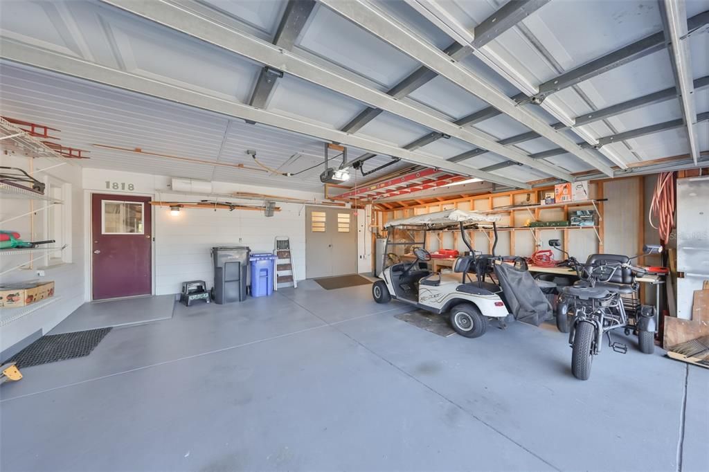 For Sale: $330,000 (2 beds, 2 baths, 1852 Square Feet)