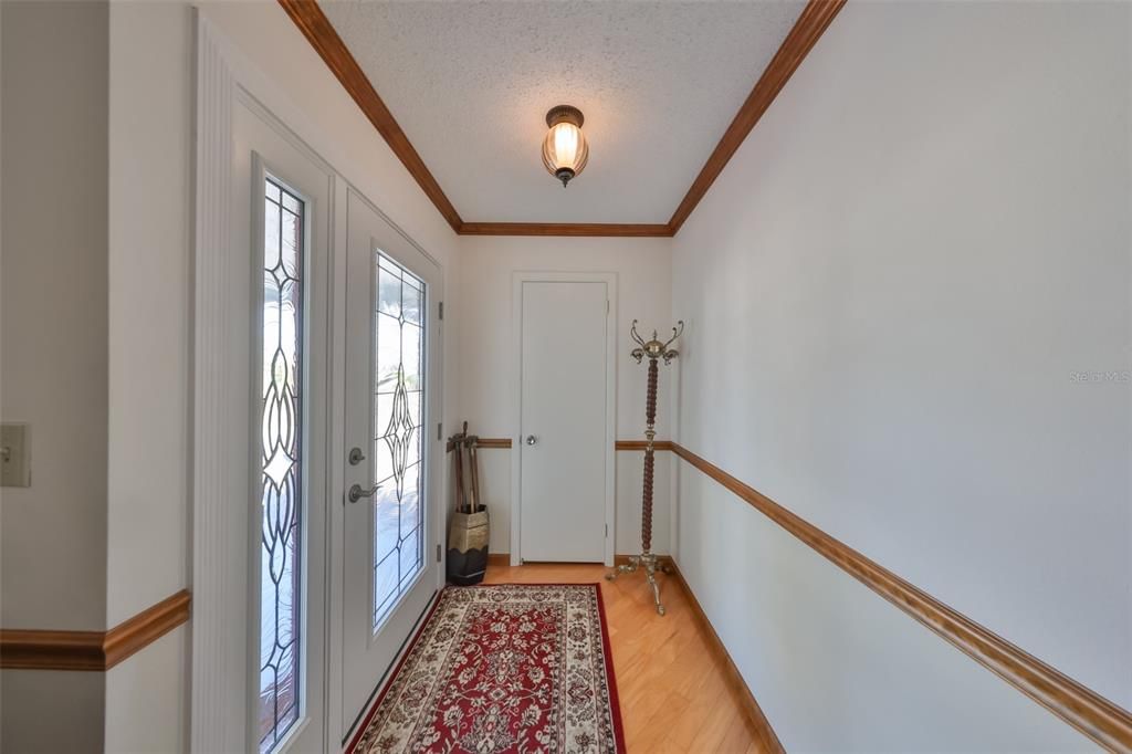 For Sale: $330,000 (2 beds, 2 baths, 1852 Square Feet)