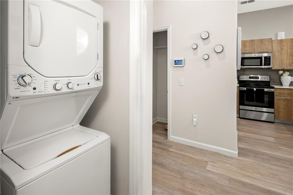 出租: $1,881 (1 贝兹, 1 浴室, 763 平方英尺)