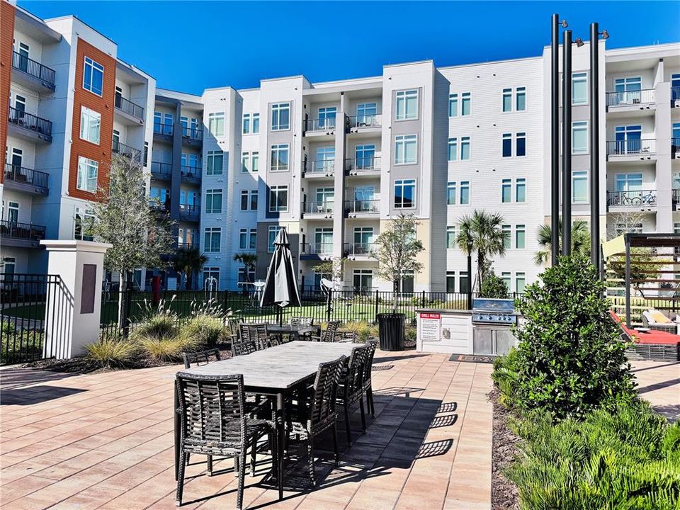 出租: $1,881 (1 贝兹, 1 浴室, 763 平方英尺)