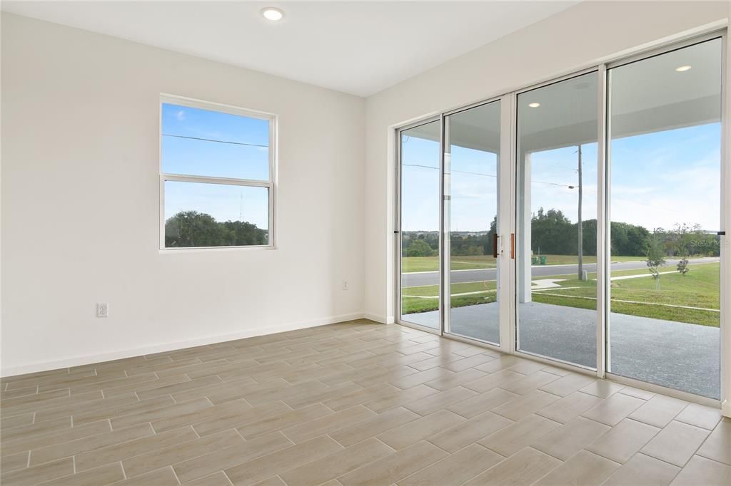 На продажу: $362,555 (4 спален, 3 ванн, 2170 Квадратных фут)