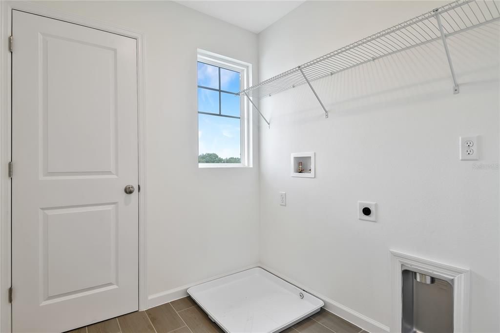 На продажу: $362,555 (4 спален, 3 ванн, 2170 Квадратных фут)