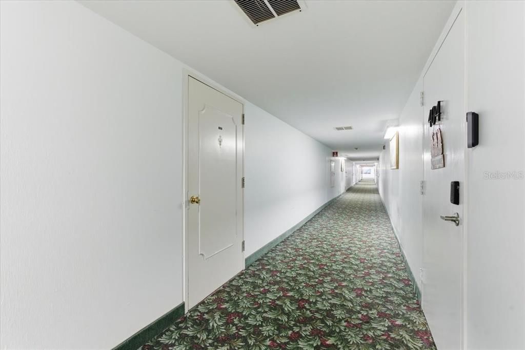 На продажу: $169,000 (2 спален, 2 ванн, 1038 Квадратных фут)