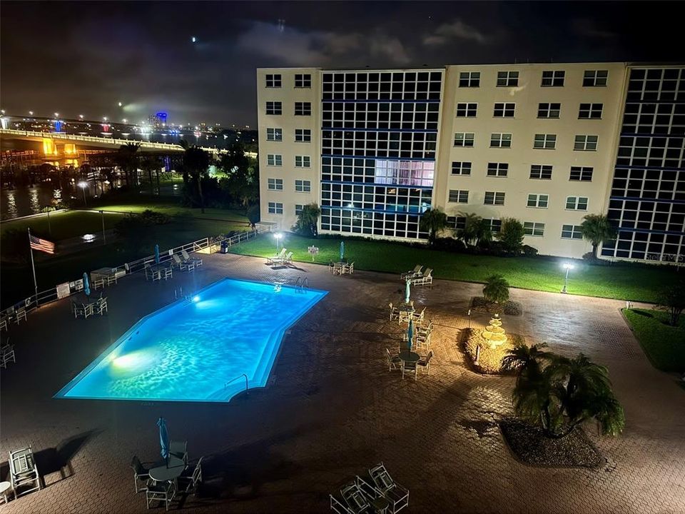 На продажу: $169,000 (2 спален, 2 ванн, 1038 Квадратных фут)