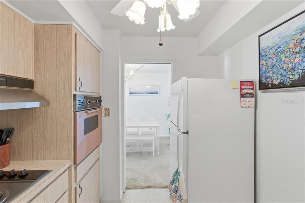 На продажу: $169,000 (2 спален, 2 ванн, 1038 Квадратных фут)