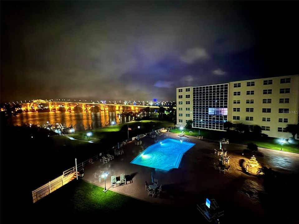 На продажу: $169,000 (2 спален, 2 ванн, 1038 Квадратных фут)