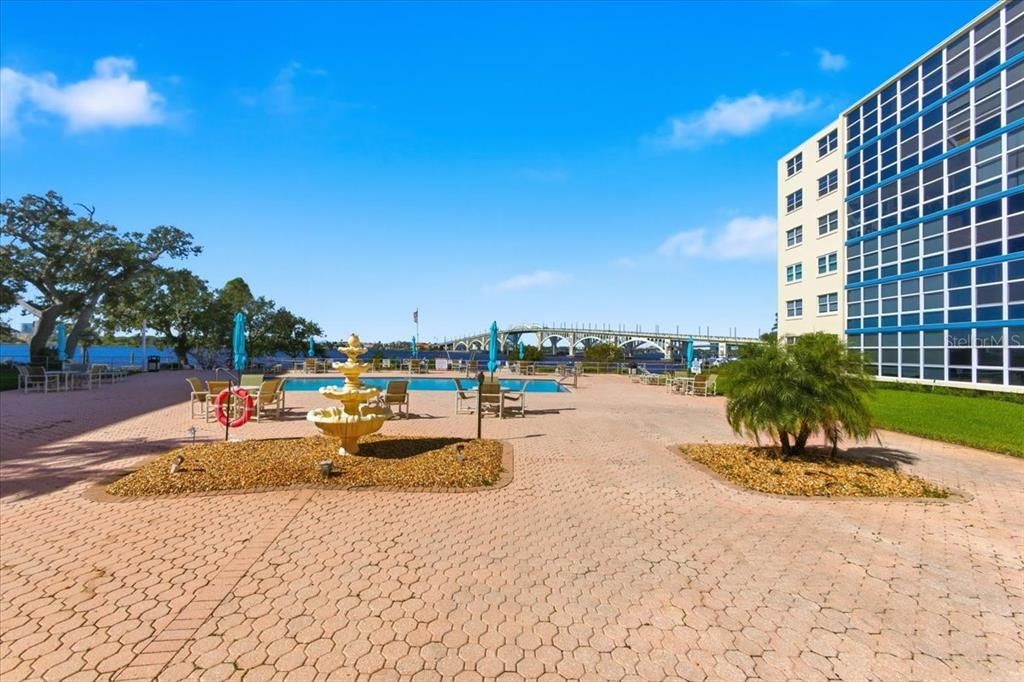 На продажу: $169,000 (2 спален, 2 ванн, 1038 Квадратных фут)