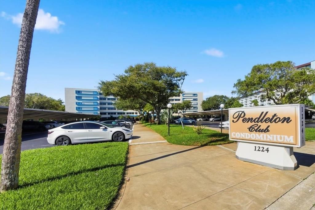 На продажу: $169,000 (2 спален, 2 ванн, 1038 Квадратных фут)