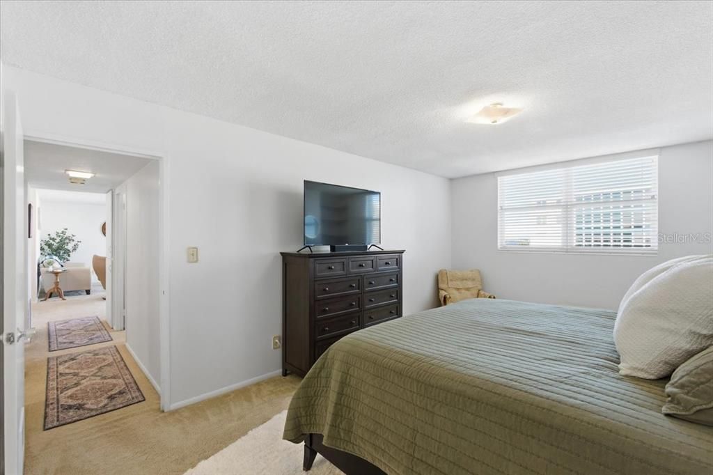 На продажу: $169,000 (2 спален, 2 ванн, 1038 Квадратных фут)