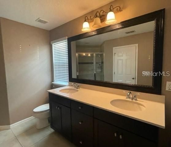 For Rent: $2,450 (3 beds, 2 baths, 1716 Square Feet)