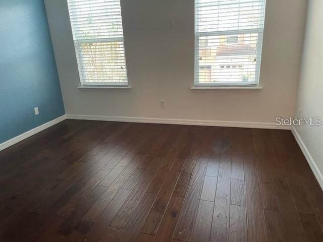 For Rent: $2,450 (3 beds, 2 baths, 1716 Square Feet)