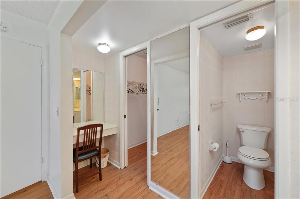 待售: $130,000 (2 贝兹, 2 浴室, 947 平方英尺)