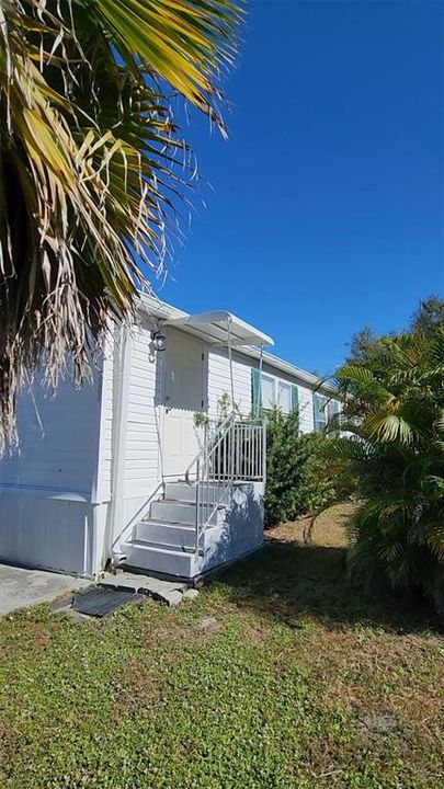 For Sale: $130,000 (4 beds, 2 baths, 3210 Square Feet)