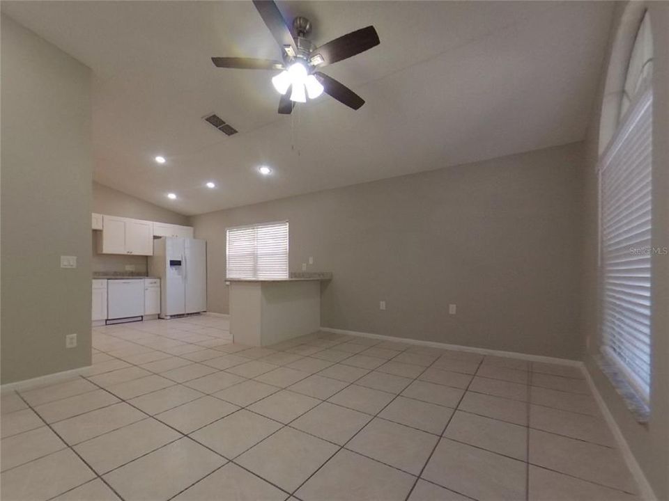 En Renta: $1,969 (3 camas, 2 baños, 1136 Pies cuadrados)