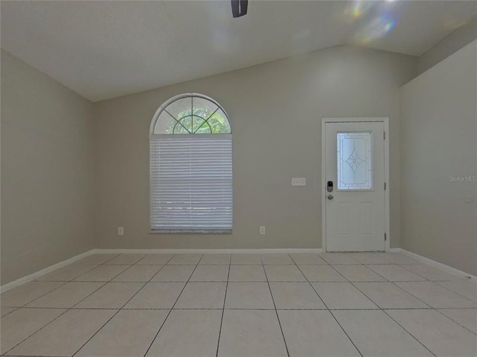 En Renta: $1,969 (3 camas, 2 baños, 1136 Pies cuadrados)