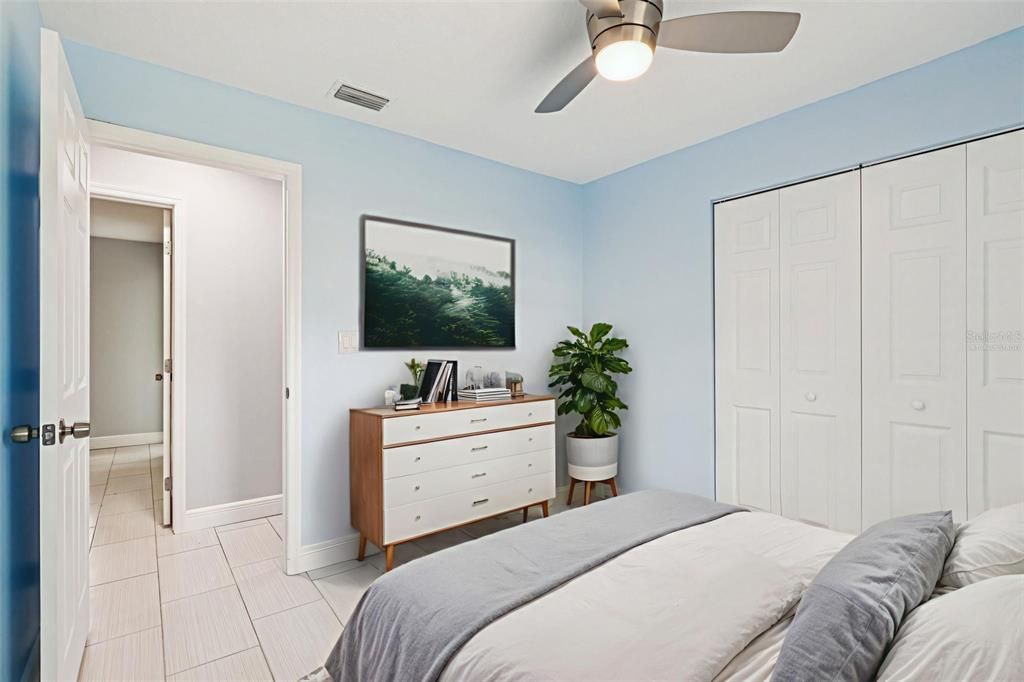 For Sale: $465,000 (3 beds, 2 baths, 1249 Square Feet)