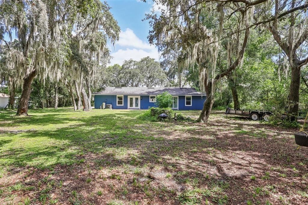 For Sale: $465,000 (3 beds, 2 baths, 1249 Square Feet)