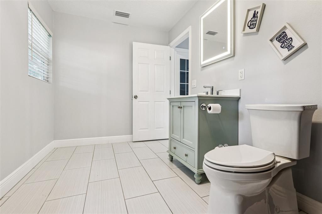 For Sale: $465,000 (3 beds, 2 baths, 1249 Square Feet)