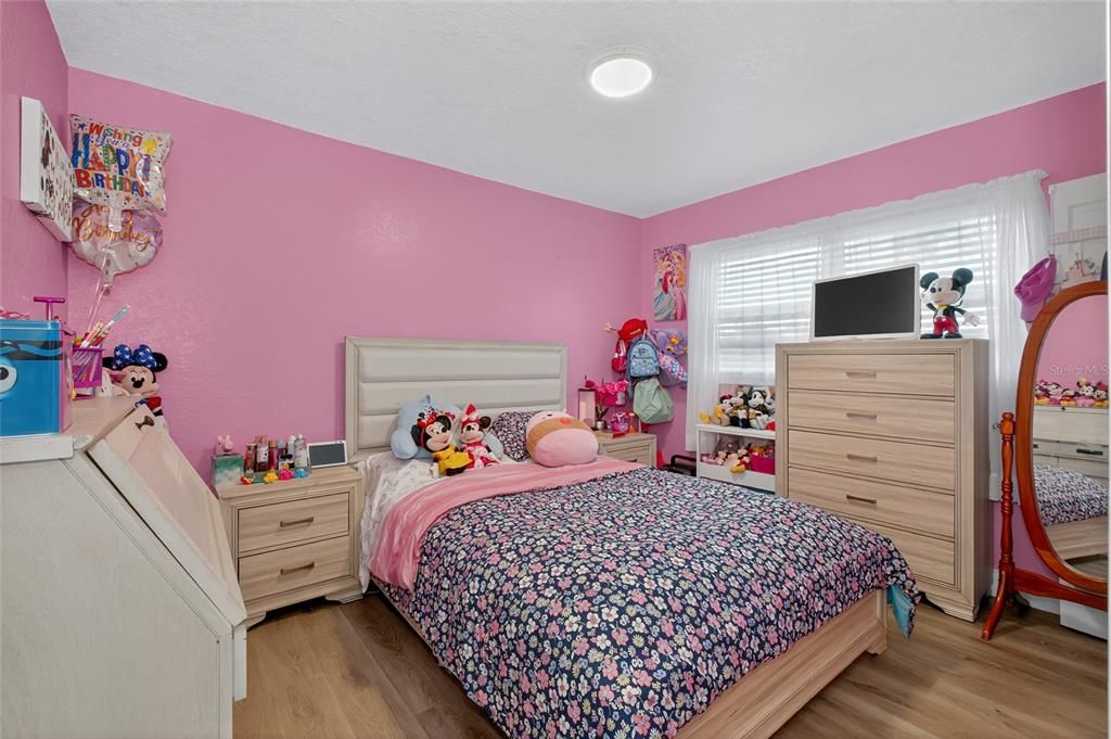 For Sale: $595,000 (3 beds, 2 baths, 1656 Square Feet)