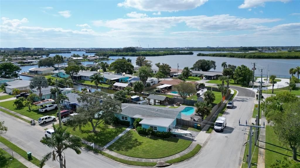 For Sale: $595,000 (3 beds, 2 baths, 1656 Square Feet)