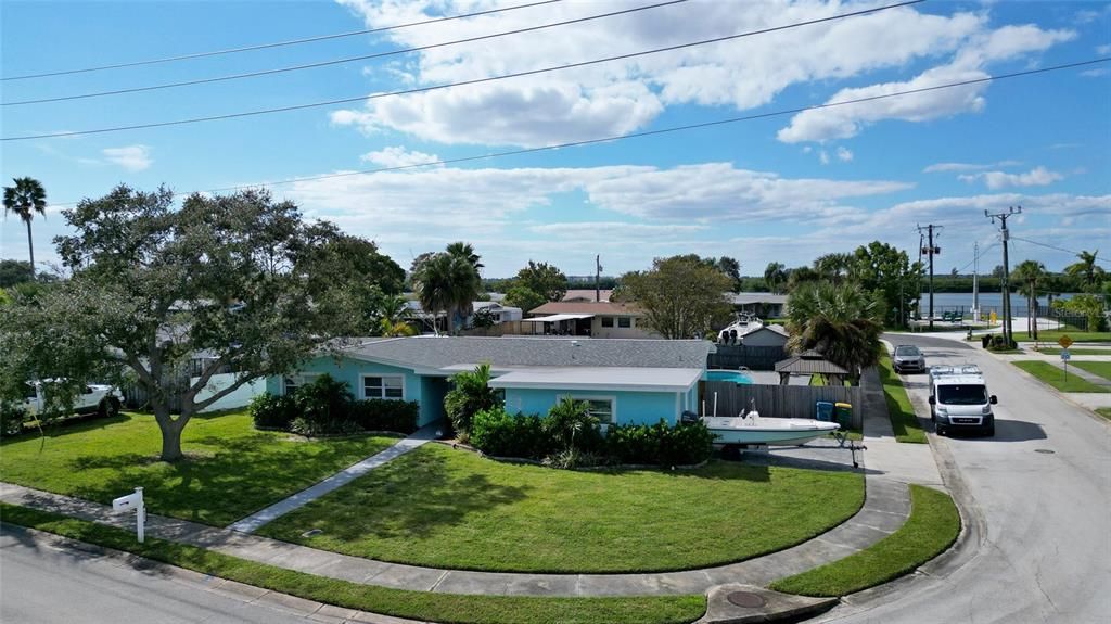 For Sale: $595,000 (3 beds, 2 baths, 1656 Square Feet)