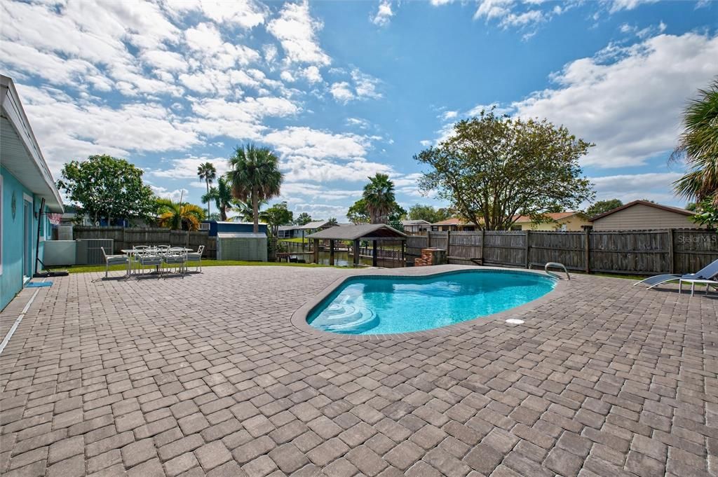 For Sale: $595,000 (3 beds, 2 baths, 1656 Square Feet)